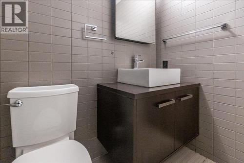 633 Jorgensen Road, Nelson, BC - Indoor Photo Showing Bathroom