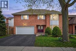 54 GOLDCREST Drive Stoney Creek, ON L8G 4T6