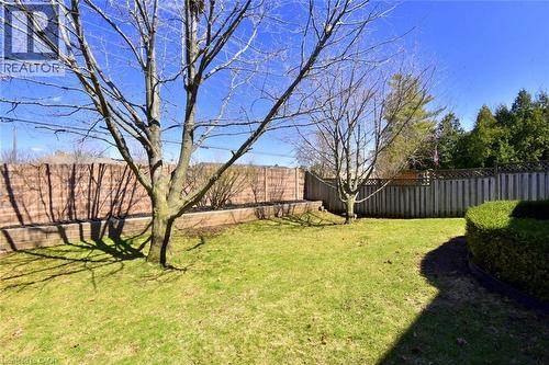 View of fenced backyard - 2206 Donald Road, Burlington, ON - Outdoor