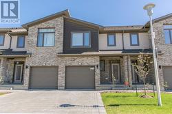 133 - 1960 DALMAGARRY ROAD London North (North E), ON N6G 0T8