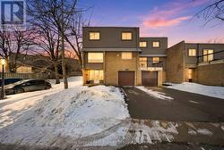 111 - 2315 BROMSGROVE ROAD  Mississauga, ON L5J 4A6