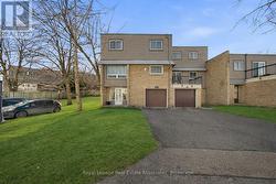 111 - 2315 BROMSGROVE ROAD  Mississauga, ON L5J 4A6