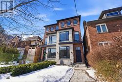 544B BERESFORD AVENUE Toronto, ON M6S 3C3