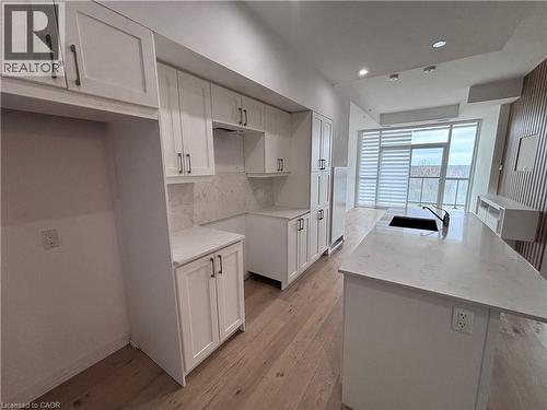 7711 Green Vista Gate Unit# 803, Niagara Falls, ON - Indoor Photo Showing Kitchen