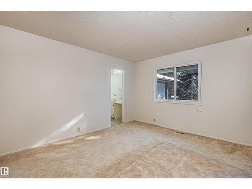 108 Forest Gv, St. Albert, AB - Indoor Photo Showing Other Room