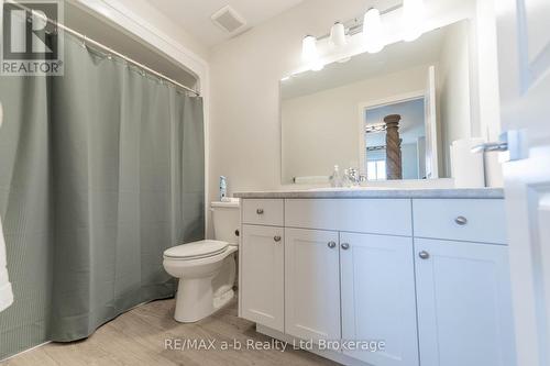 Ensuite Bathroom - 19 Huntley Avenue, Tillsonburg, ON - Indoor Photo Showing Bathroom
