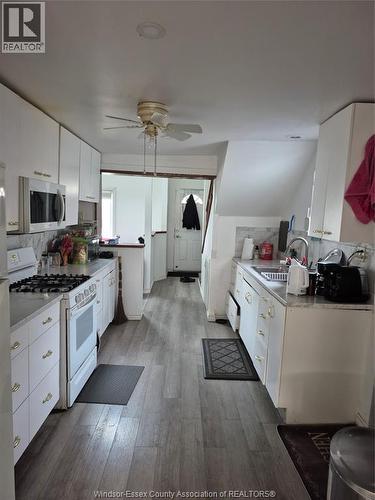 3291 Riberdy, Windsor, ON - Indoor Photo Showing Kitchen