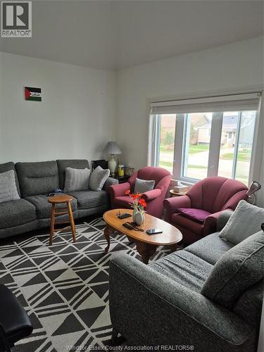 3291 Riberdy, Windsor, ON - Indoor Photo Showing Living Room
