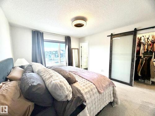 #2 1010 Rabbit Hill Rd Sw, Edmonton, AB - Indoor Photo Showing Bedroom