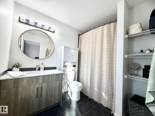 #2 1010 Rabbit Hill Rd Sw, Edmonton, AB - Indoor Photo Showing Bathroom