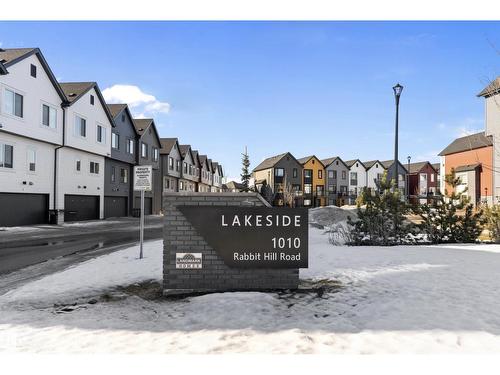 #2 1010 Rabbit Hill Rd Sw, Edmonton, AB - Outdoor