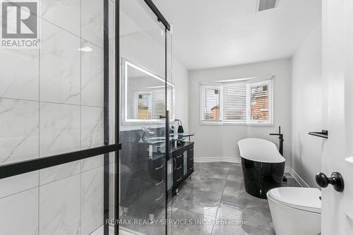 4 Burt Drive, Brampton, ON - Indoor Photo Showing Bathroom