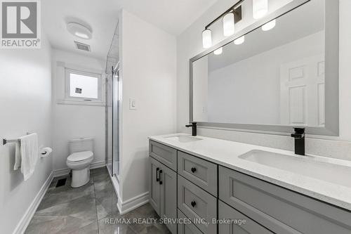 4 Burt Drive, Brampton, ON - Indoor Photo Showing Bathroom