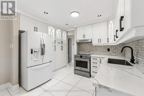 4 Burt Drive, Brampton, ON - Indoor Photo Showing Kitchen