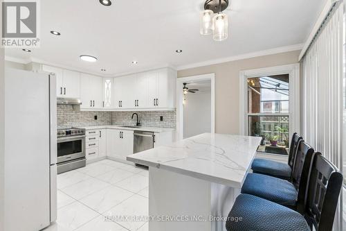 4 Burt Drive, Brampton, ON - Indoor Photo Showing Kitchen With Upgraded Kitchen