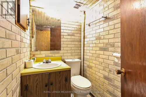 20 Plainsman Road, Mississauga, ON - Indoor Photo Showing Bathroom