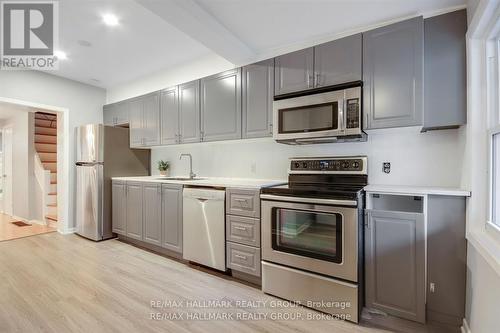 231 St Andrew Street, Ottawa, ON - Indoor Photo Showing Kitchen