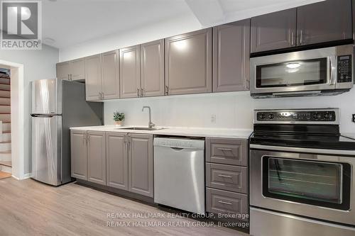 231 St Andrew Street, Ottawa, ON - Indoor Photo Showing Kitchen