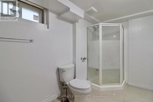 80 Roseview Avenue, Cambridge, ON - Indoor Photo Showing Bathroom