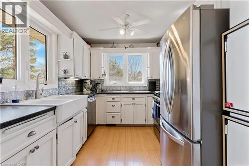 179 Royal Oak Road, Cambridge, ON - Indoor Photo Showing Kitchen