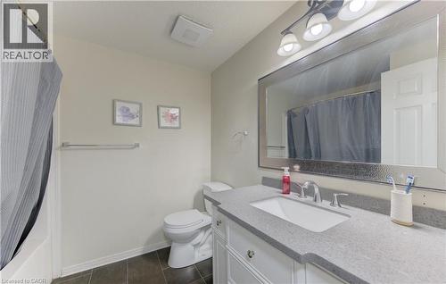 50 Howe Drive W Unit# 4D, Kitchener, ON - Indoor Photo Showing Bathroom