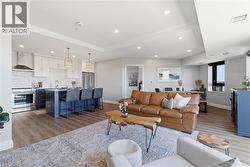 332 GOSLING Gardens Unit# 805 Guelph, ON N1H 3A1