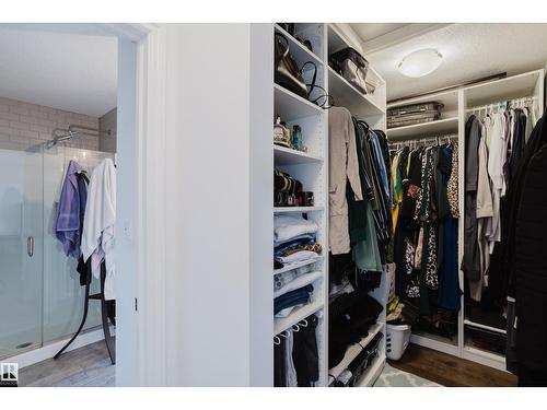 17539 61 St Nw, Edmonton, AB - Indoor With Storage