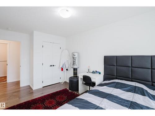 17539 61 St Nw, Edmonton, AB - Indoor Photo Showing Bedroom