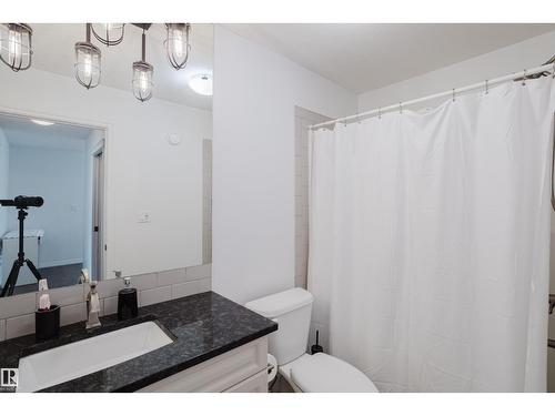 17539 61 St Nw, Edmonton, AB - Indoor Photo Showing Bathroom