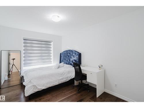 17539 61 St Nw, Edmonton, AB - Indoor Photo Showing Bedroom