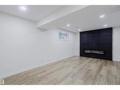 17539 61 St Nw, Edmonton, AB - Indoor