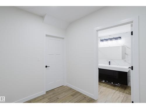 17539 61 St Nw, Edmonton, AB - Indoor Photo Showing Other Room