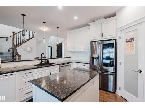 17539 61 St Nw, Edmonton, AB - Indoor Photo Showing Kitchen With Upgraded Kitchen