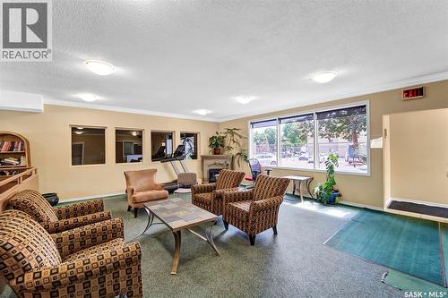 202B 1121 Mckercher Drive, Saskatoon, SK - Indoor