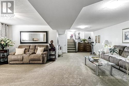 178 Eclipse Court, Sudbury, ON - Indoor Photo Showing Living Room