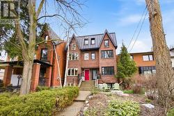 79 LAWS STREET Toronto, ON M6P 2Y8