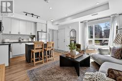 9 - 1238 CAWTHRA ROAD  Mississauga, ON L5G 4K7