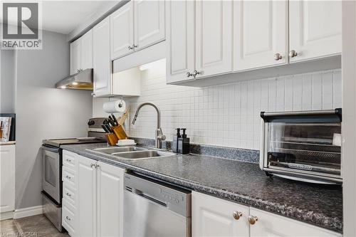 160 Carter Crescent, Cambridge, ON - Indoor Photo Showing Kitchen With Double Sink