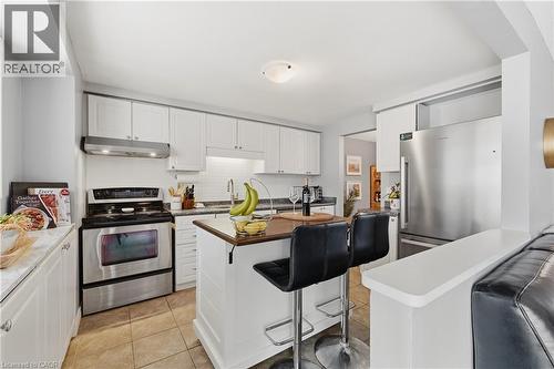 160 Carter Crescent, Cambridge, ON - Indoor Photo Showing Kitchen With Double Sink