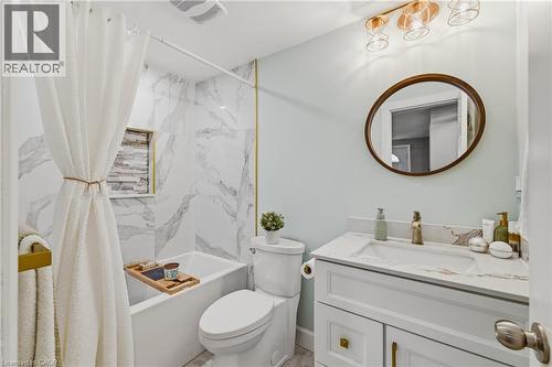 160 Carter Crescent, Cambridge, ON - Indoor Photo Showing Bathroom