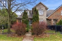 189 LIVINGSTON Avenue Grimsby, ON L3M 5M3