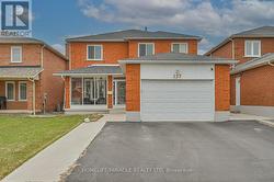 137 MINGLEHAZE DRIVE Toronto, ON M9V 4W7