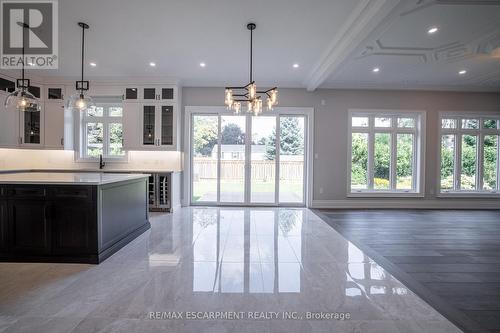 31 Bayside Court, Burlington, ON - Indoor Photo Showing Other Room