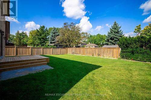 31 Bayside Court, Burlington, ON - Outdoor With Backyard