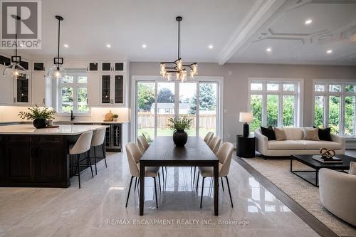 31 Bayside Court, Burlington, ON - Indoor Photo Showing Dining Room