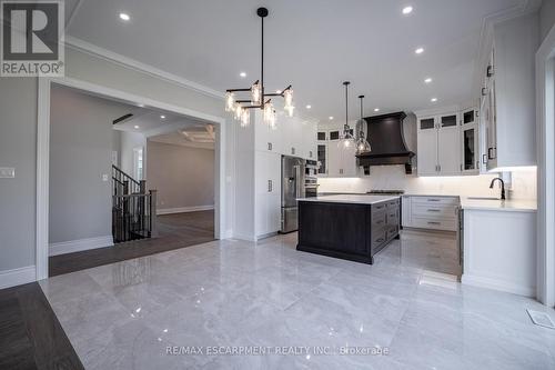 31 Bayside Court, Burlington, ON - Indoor Photo Showing Kitchen