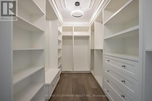 31 Bayside Court, Burlington, ON - Indoor With Storage