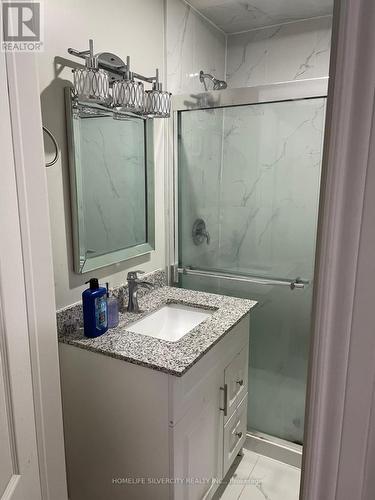 7208 Hermitage Road, Mississauga, ON - Indoor Photo Showing Bathroom