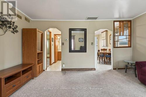 5 Mahony Avenue, Hamilton, ON - Indoor Photo Showing Other Room