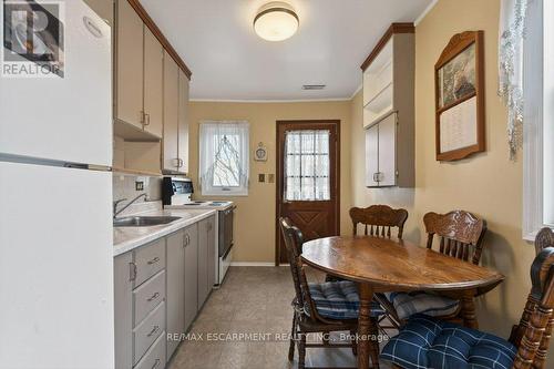 5 Mahony Avenue, Hamilton, ON - Indoor Photo Showing Other Room